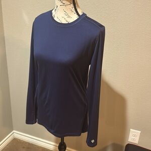 Med Couture Navy scrub undershirt 
8499 Navy Medium 
90% Poly 10% spandex